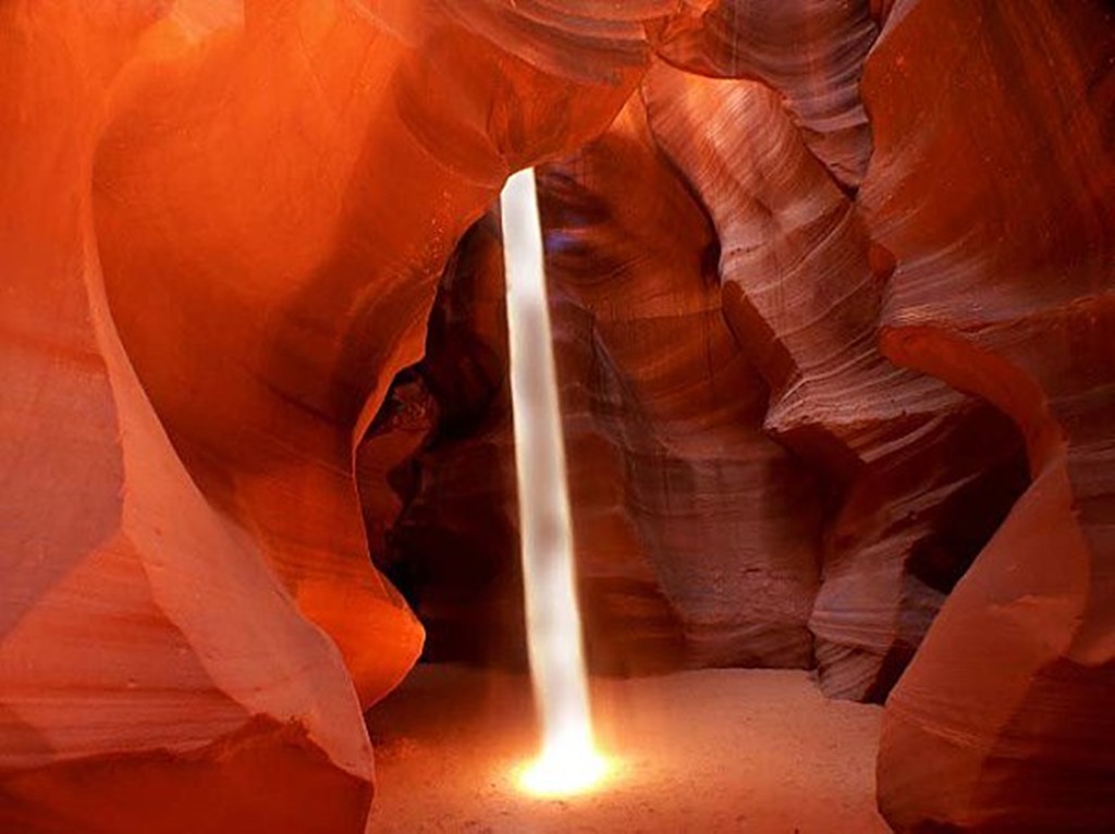 上羚羊峡谷预约 Upper Antelope Canyon 束光